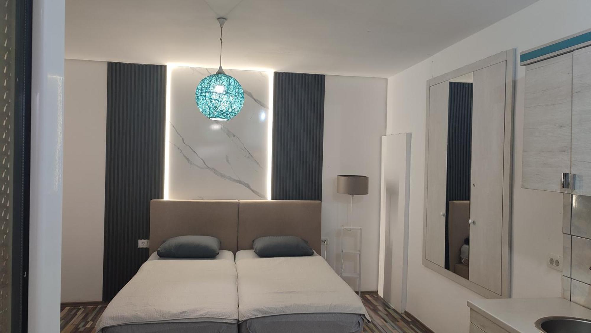 V&J Apartments Podgorica Esterno foto